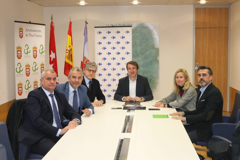 Convenio con Carrefour para el fomento del empleo en Tres Cantos
