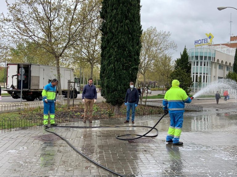 Desinfección de calles para evitar la propagación de la Covid-19