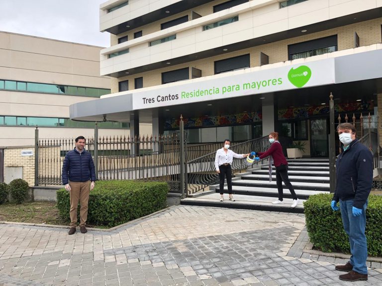 Las residencias de mayores de Tres Cantos reciben material de protección personal