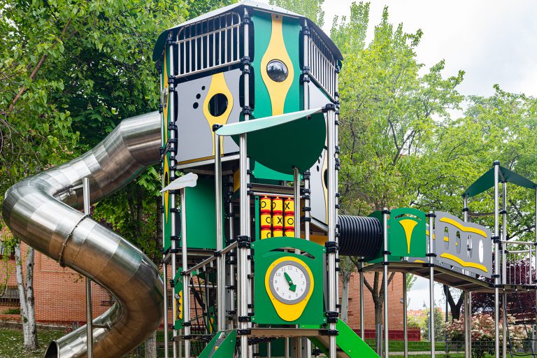 Nuevas inversiones en áreas infantiles del Sector Islas