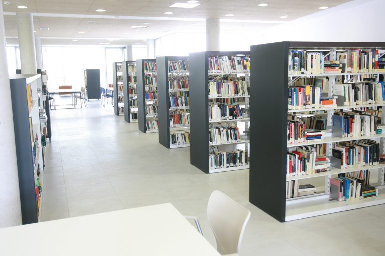 La biblioteca Lope de Vega abre la Sala de Estudio y el servicio de préstamos