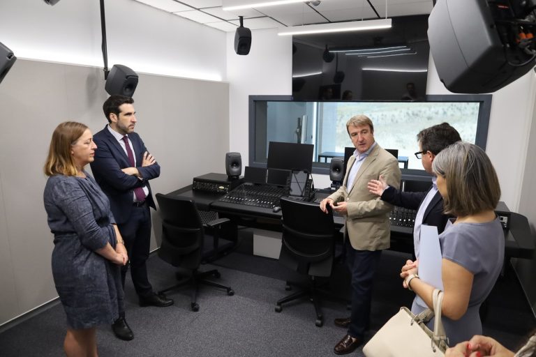 El Ayuntamiento firma un acuerdo con iFP y The Core para el fomento al estudio