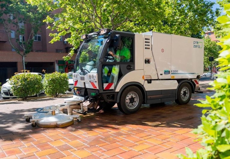 Una exhibición para presentar los nuevos vehículos del Servicio de Limpieza