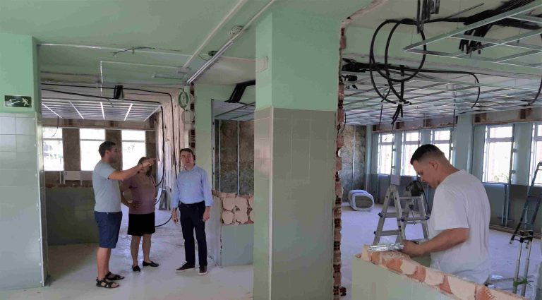 Las mejoras de los colegios públicos cuentan con una inversión de 2,5 M de euros