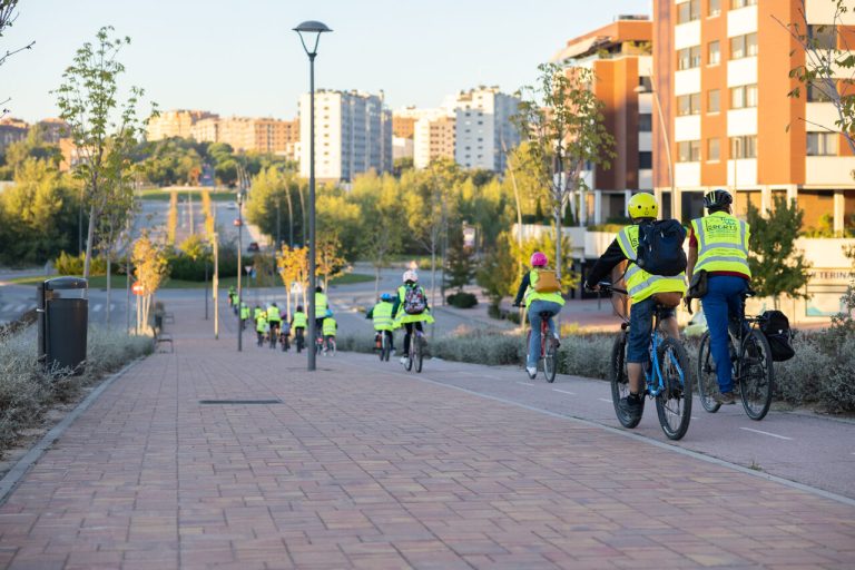 al cole en dos ruedas