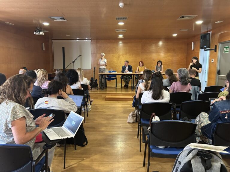 Jesús Moreno inaugura el Aula de Conocimiento de Tres Cantos Inauguración en el salón