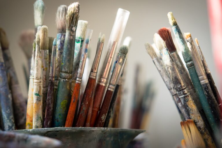 Más de 50 artistas locales participan en la exposición por el 35 aniversario de Tres Cantos