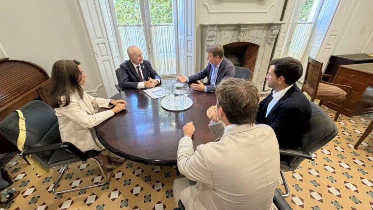 Tres Cantos y Málaga fortalecen lazos